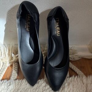 Women's Black Leather Flats